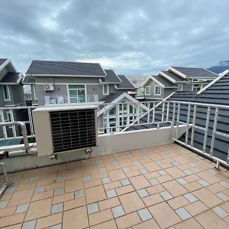 北歐小宅-市區電梯民宿附停車位 Hualien City Exterior foto