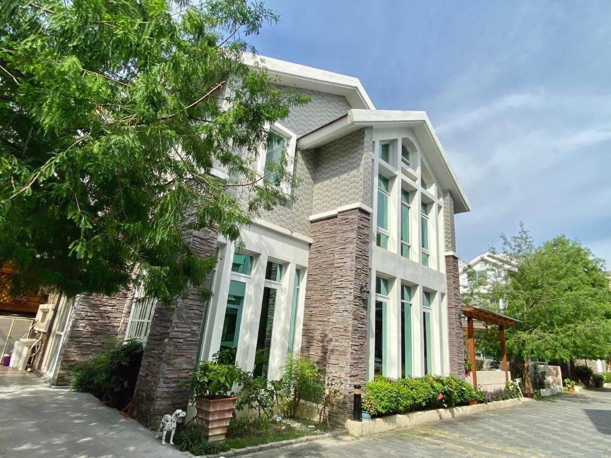 北歐小宅-市區電梯民宿附停車位 Hualien City Exterior foto